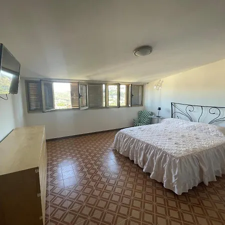 Mansarda Bellavista Apartman Amelia